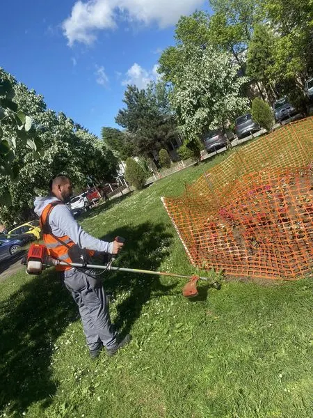 👷‍♂️Punonjësit e NPL ''Ambienti"gjatë punës në teren .