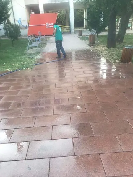 Sheshi "Hyrë Emini"!