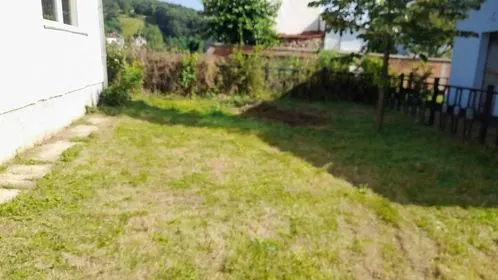 Kositja, pastrimi i barit dhe mirëmbajtja e hapësirave të gjelbërta tek "Qendra e Mjekësisë Familjare"në fshatin Gaçkë. 🍀