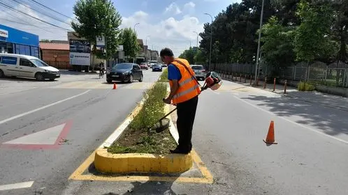 Kositja e barit, pastrimi në vijën ndarëse dhe rrethrrotullimin në Rr."Rexhep Bislimi". 🍀