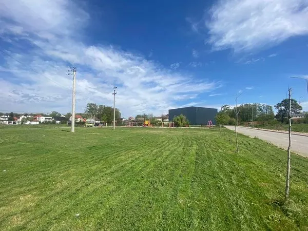 Mirëmbajtja e parkut dhe pjesa e lodrave për fëmijë,në fshatin Balaj.