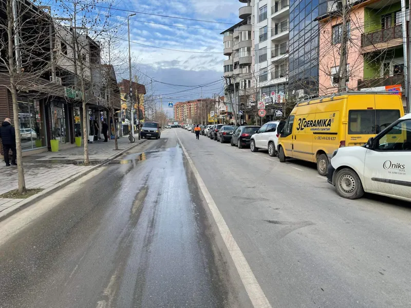 Një ditë e zakonshme e inkasimit nga parkingjet publike në qytetin e Ferizajt 🚘🚙