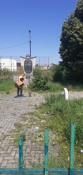 Kositja dhe pastrimi i barit tek Lapidari "Muhamet Kabashi , Rexhep Demiri" në fshatin Talinoc. 🍀