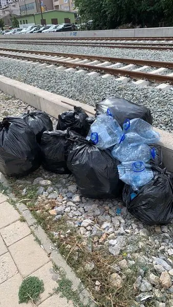 NPL “Ambienti” me përkushtim të shtuar po punon në rregullimin e hapësirave të gjelbërta 🍀në qytet, fshat, por edhe pastrimin e tyre.