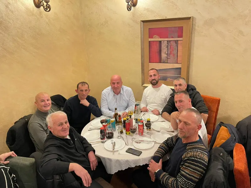 Darka e fundvitit e organizuar për Komisionin Komunal të Aksionarëve, Bordin e Drejtorëve dhe për të gjithë stafin e ndërmarrjes tonë.👏