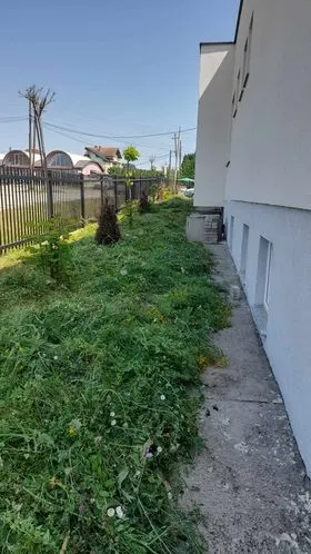 Pastrimi ,kositja e barit dhe mirëmbajtja e hapësirës së gjelbërt tek "Qendra e Mjekësisë Familjare 8" në fshatin Dardani. 🍀