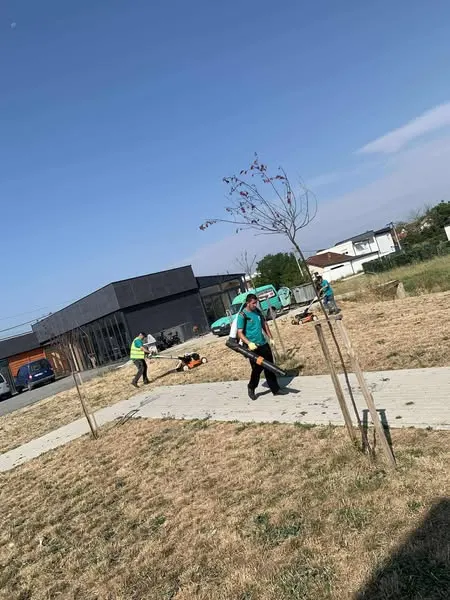 🧹🌿 Puna jonë për një mjedis të pastër vazhdon çdo ditë! 💪🌱