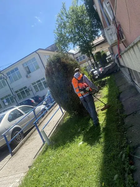 👷‍♂️Punonjësit e NPL ''Ambienti"gjatë punës në teren .