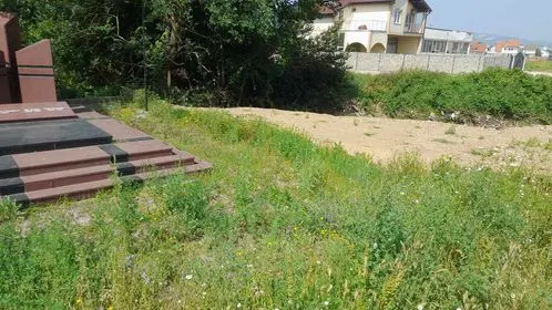Kositja dhe pastrimi i barit ,mirëmbajtja e hapësirave të gjelbërta tek Lapidari "Mic Sokoli"në fshatin Slivov. 🍀