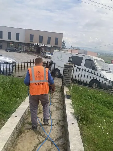 Në kuadër të angazhimeve për mirëmbajtjen e hapësirave publike dhe krijimin e një ambienti të pastër e të sigurt për të gjithë, ekipi ynë ka realizuar këto punë: