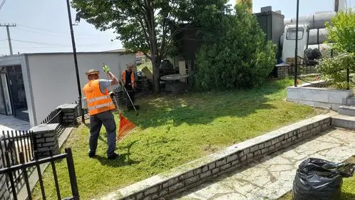 Kositja dhe pastrimi i barit ,mirëmbajtja e hapësirave të gjelbërta tek Lapidari "Ibrahim B. Shabani"në fshatin Slivov. 🍀