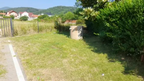 Mirëmbajtja e hapësirave të gjelbërta , kositja dhe pastrimi i barit teK  "Zyra e Gjendjes Civile"në fshatin Gaçkë. 🍀