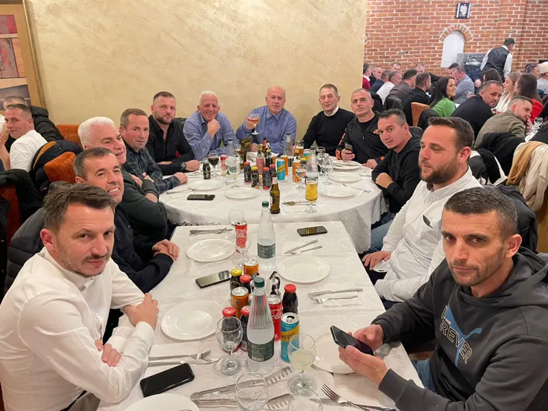 Darka e fundvitit e organizuar për Komisionin Komunal të Aksionarëve, Bordin e Drejtorëve dhe për të gjithë stafin e ndërmarrjes tonë.👏