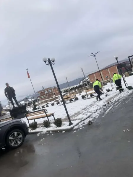 Pastrimi i borës dhe mirëmbajtja e lapidarëve të dëshmorëve!