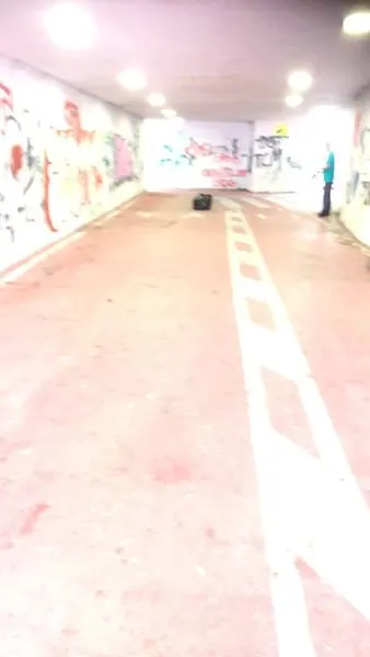 Mirëmbajtja dhe pastrimi i hapësirës në nënkalimin për këmbësorë tek rruga "Bajram dhe Gursel Sylejmani".