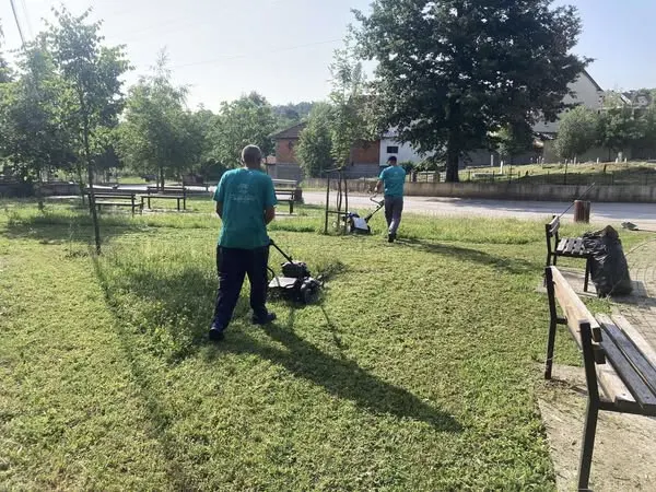 🌿💪 Puna vazhdon me përkushtim!