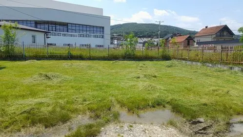 Kositja e barit, pastrimi i hapësirës së gjelbërt tek "Qendra e Mjekësisë Familjare 3" dhe tek Obelisku "Maja e Lirisë" në fshatin Greme. 🍀