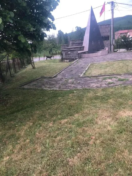 Mirmbajtja e lapidarëve të dëshmorëve është shumë e rëndësishme për të ruajtur trashëgiminë tonë historike dhe për të nderuar dhe respektuar kontributin e tyre për lirinë pavarësinë e vendit. Ne do t'i ruajmë ato si një simbol të përhershëm të admirimit d
