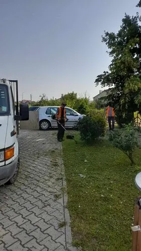 Kositja, pastrimi i barit dhe mirëmbajtja e hapësirave të gjelbërta tek  Lapidari "Brahim Ademi"në fshatin Koshare. 🍀