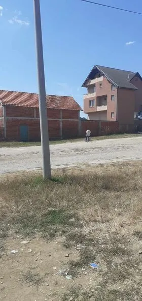 Mirëmbajtja dhe pastrimi i mbeturinave në hapësirë e tregut në fshatit Dardani. E Diele  30/ Korrik  🍀