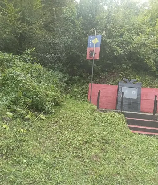 🕊️ Të gjithë së bashku le ta ruajmë pastërtinë dhe nderimin për vendet tona të shenjta kombëtare! 🇽🇰🇦🇱