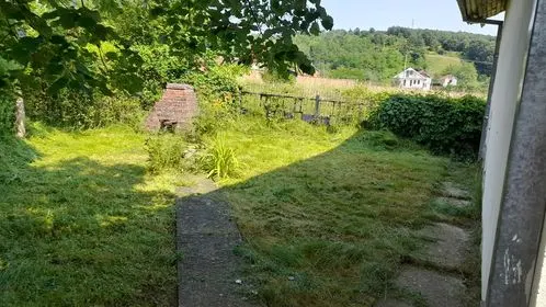 Kositja e barit dhe pastrimi i hapësirës së gjelbërt tek "Ambulanta e Mjekësis Familjare" në fshatin Gaçk. 🍀