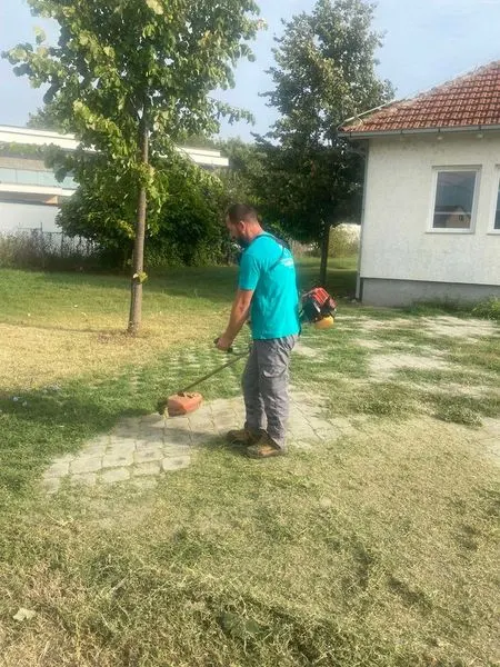 Përkujdesja për ambientet e shëndetit fillon nga jashtë!