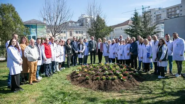 Pamje nga aktiviteti për Ditën e Pranverës me Kryetarin e Komunës së Ferizajt, AGIM ALIU.