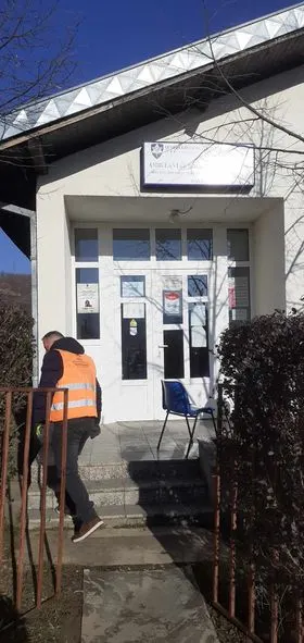 Punonjësit e hapësirave të gjelbërta të NPL "Ambienti" Ferizaj.