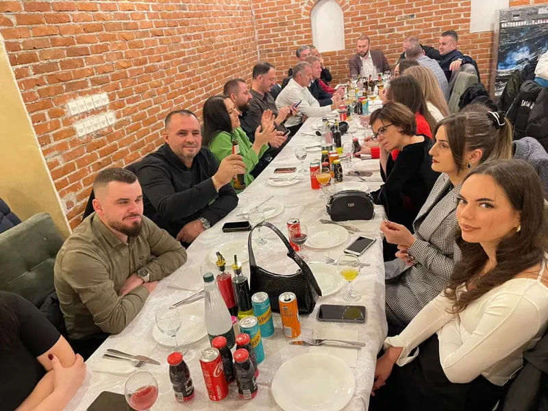 Darka e fundvitit e organizuar për Komisionin Komunal të Aksionarëve, Bordin e Drejtorëve dhe për të gjithë stafin e ndërmarrjes tonë.👏