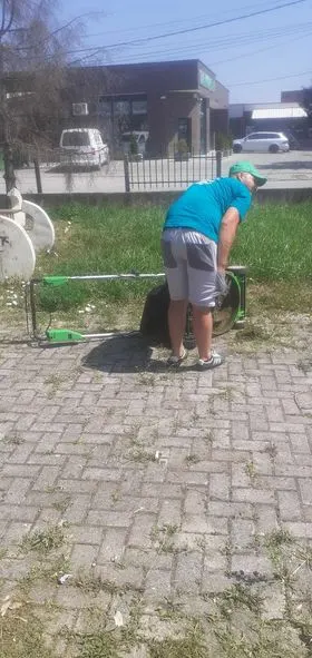 Mirëmbajtja e hapësirës së gjelbërt ,kositja e barit dhe pastrimi tek Lapidari "Muhamet Kabashi dhe Rexhep Demiri"në fshatin Talinoc i Muhaxherve. 🍀