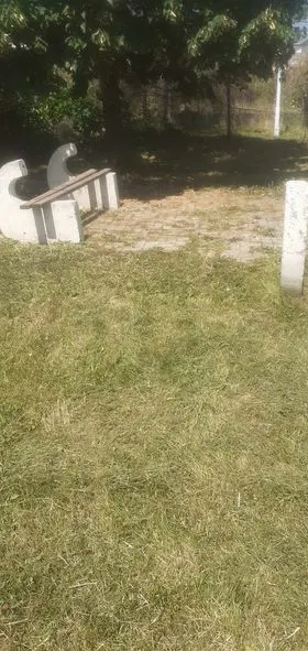 Mirëmbajtja e hapësirës së gjelbërt ,kositja e barit dhe pastrimi tek Lapidari "Muhamet Kabashi dhe Rexhep Demiri"në fshatin Talinoc i Muhaxherve. 🍀