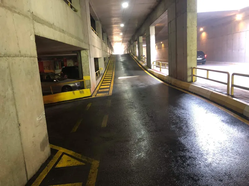 💦Larja e parkingut nëntokësor për vetura🚗