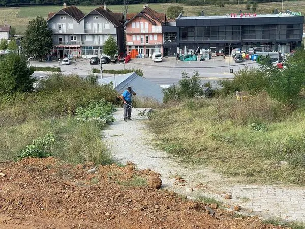 Obelisku kushtuar aksionit të parë të UÇK-së në regjionin e Ferizajt - Gërlicë.