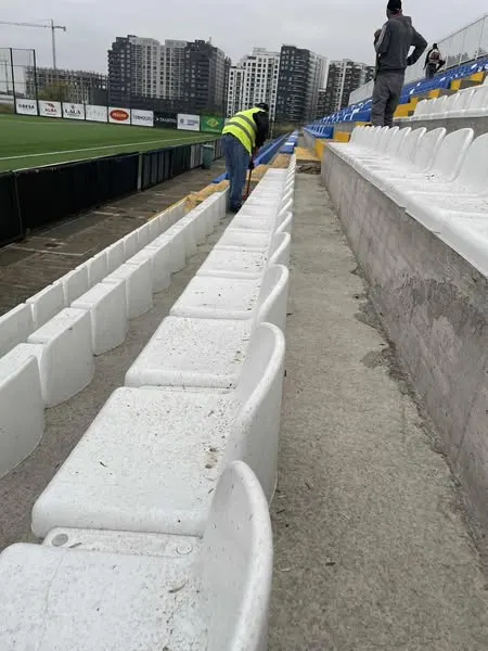 Punëtorët tanë të NPL "Ambienti" Sh.A kanë kryer pastrimin e stadionit të qytetit