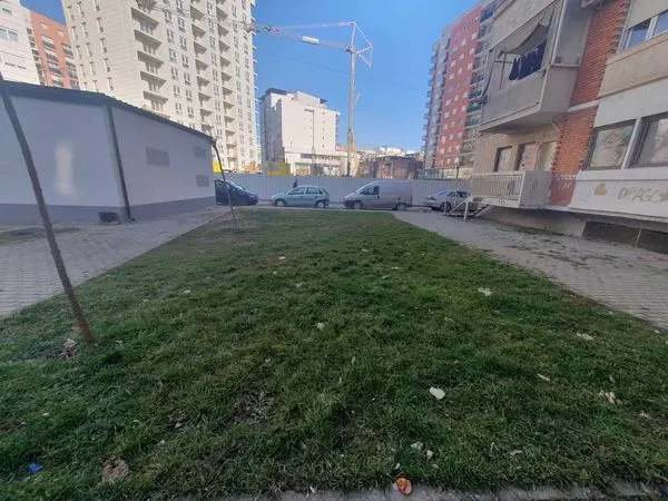 BANESAT KOLEKTIVE