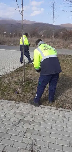 Filloj kositja e barit nëpër hapësira publike🧤♻️