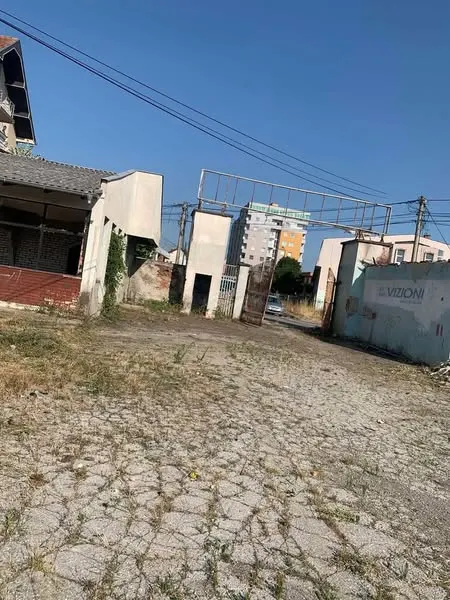 📍 Ish-Stadioni i Qytetit – Një Hapësirë më e Pastër dhe më e Gjelbër falë punës sonë! 🌿🧹