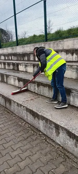 Respekt për duart që punojnë për një qytet më të pastër!